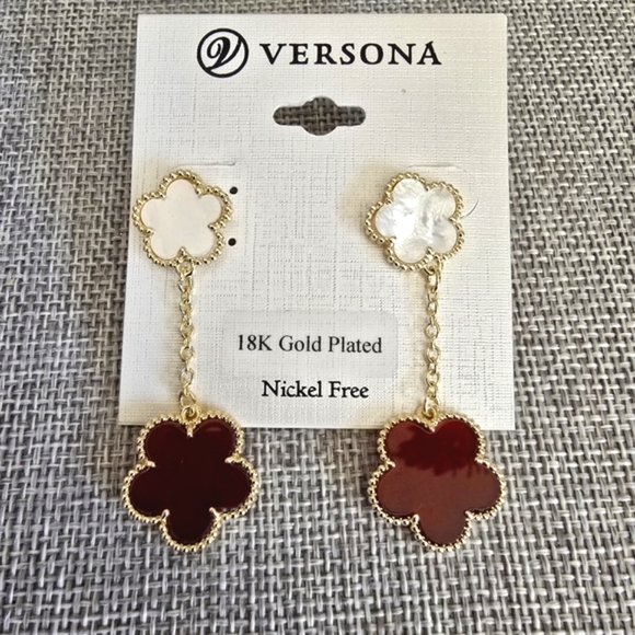 Four Leaf 18K Gold Plated Floral Red Cream Faux Mother of  Pearl Chain Earrings - Picture 1 of 4